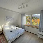 Semesterbostad House On Poscienny Brenna