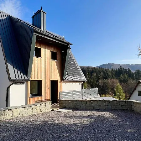 House On Poscienny * برينا